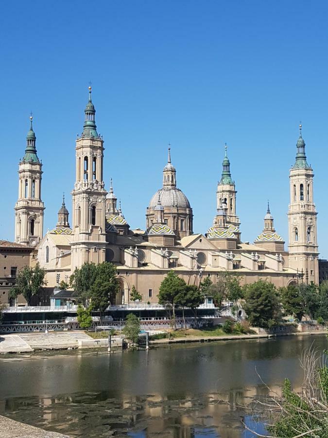 Casa Pedrada Apartman Zaragoza Kültér fotó